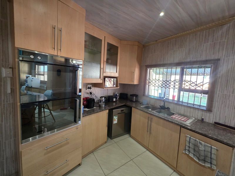 House For Sale in Verwoerdpark - Photo 10