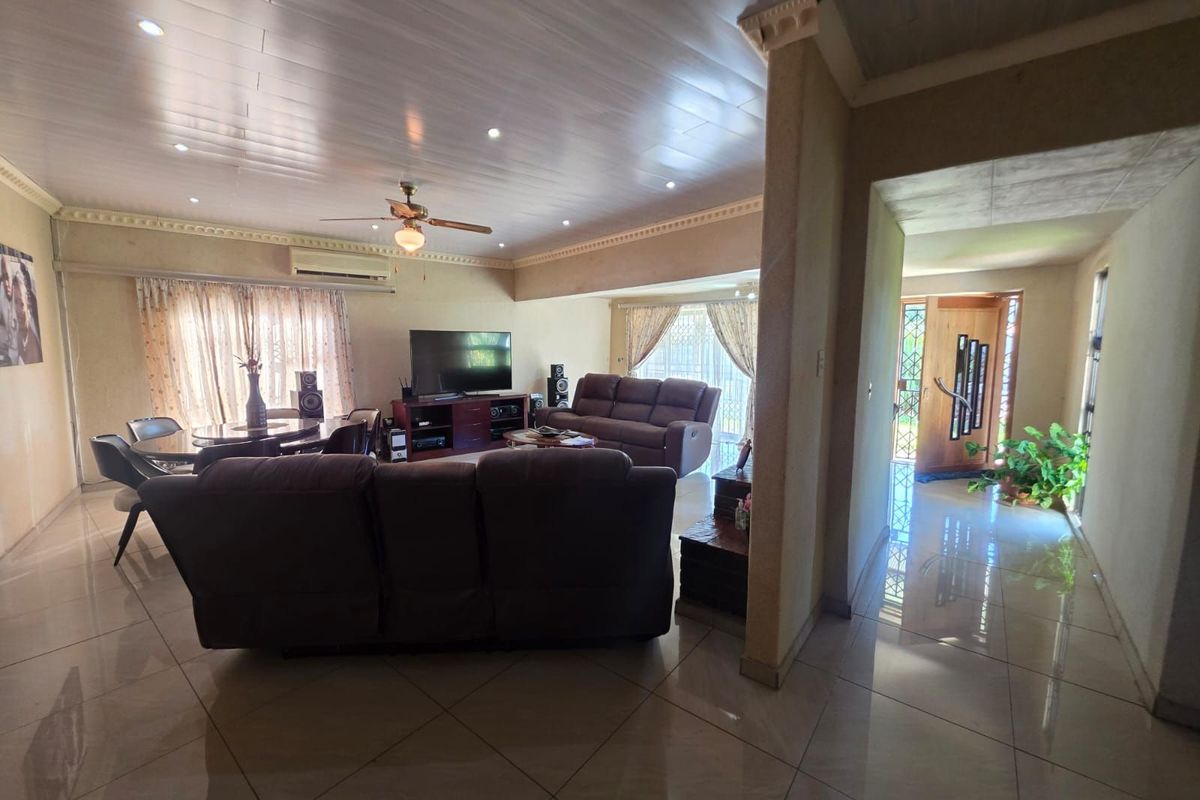House For Sale in Verwoerdpark - Photo 3