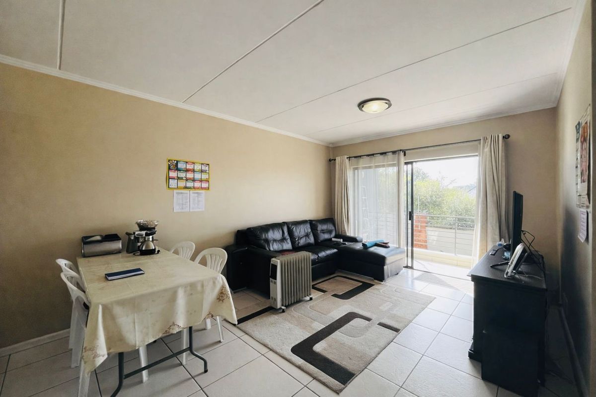 Apartment For Sale in Fourways - Photo 3