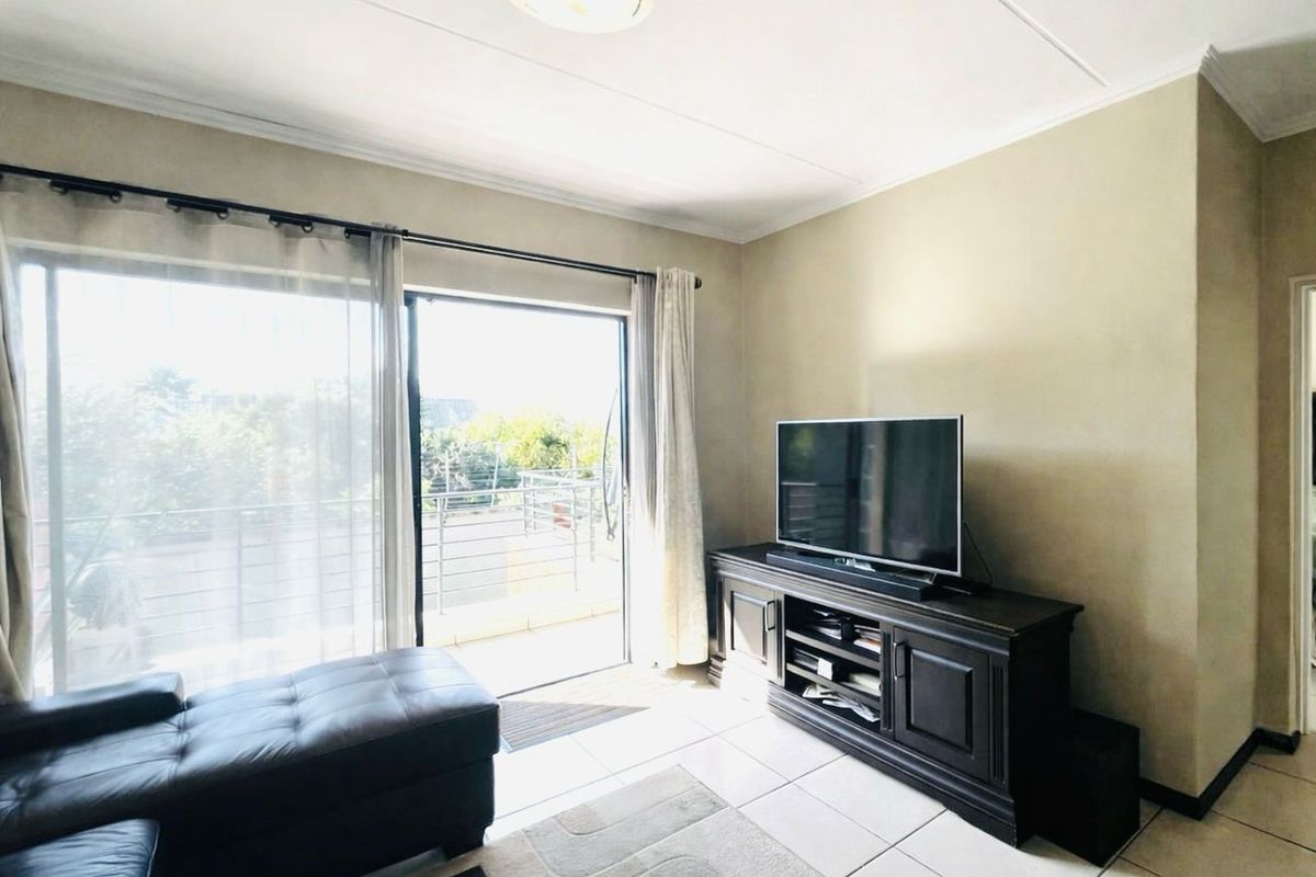 Apartment For Sale in Fourways - Photo 5
