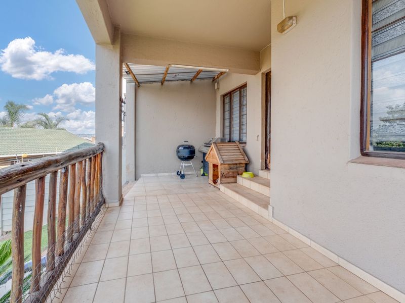 Apartment For Sale in Rangeview - Photo 9
