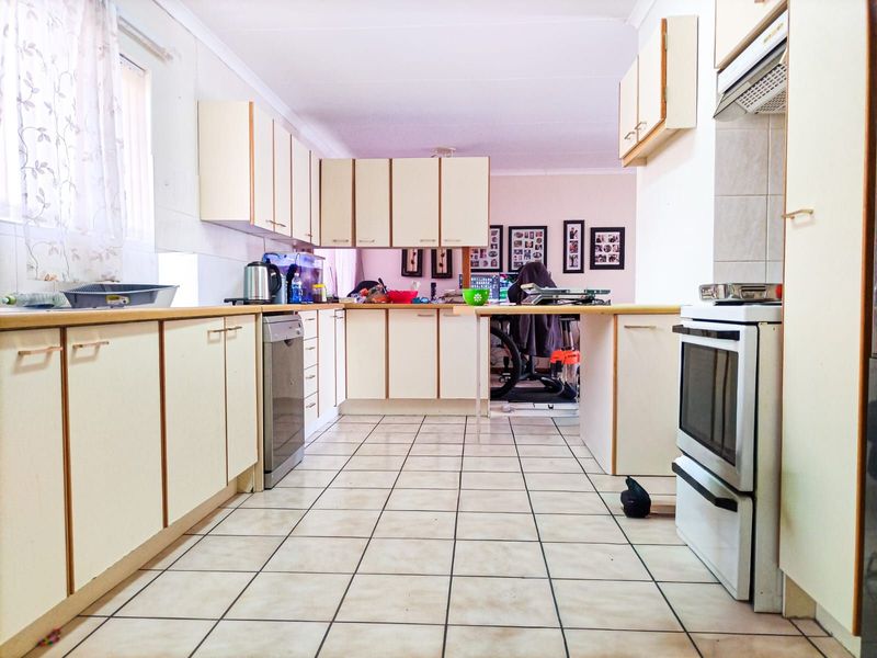 House To Rent in George South - Photo 7