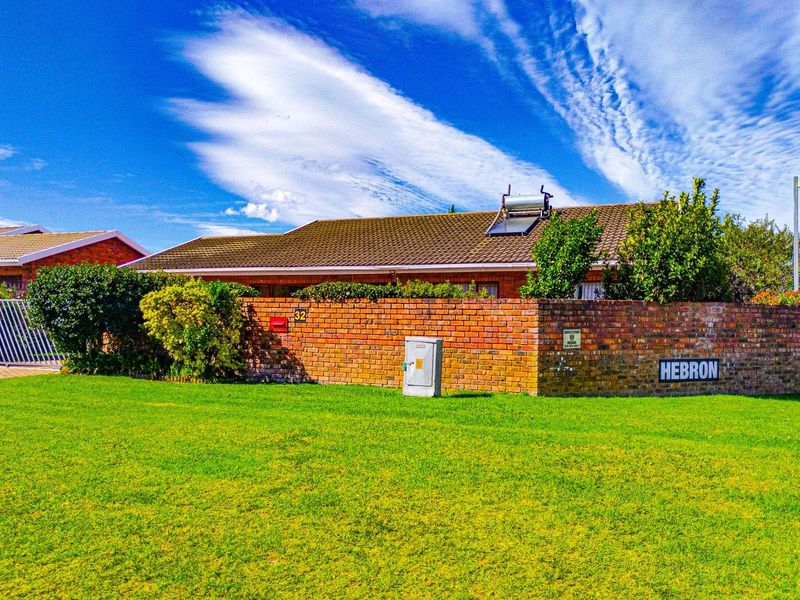 House To Rent in George South - Photo 2