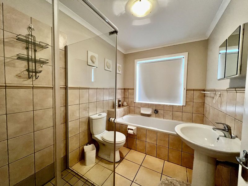 House For Sale in Nature On Sea - Photo 10