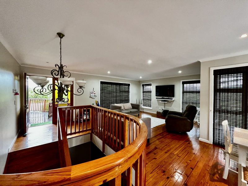 House For Sale in Nature On Sea - Photo 5