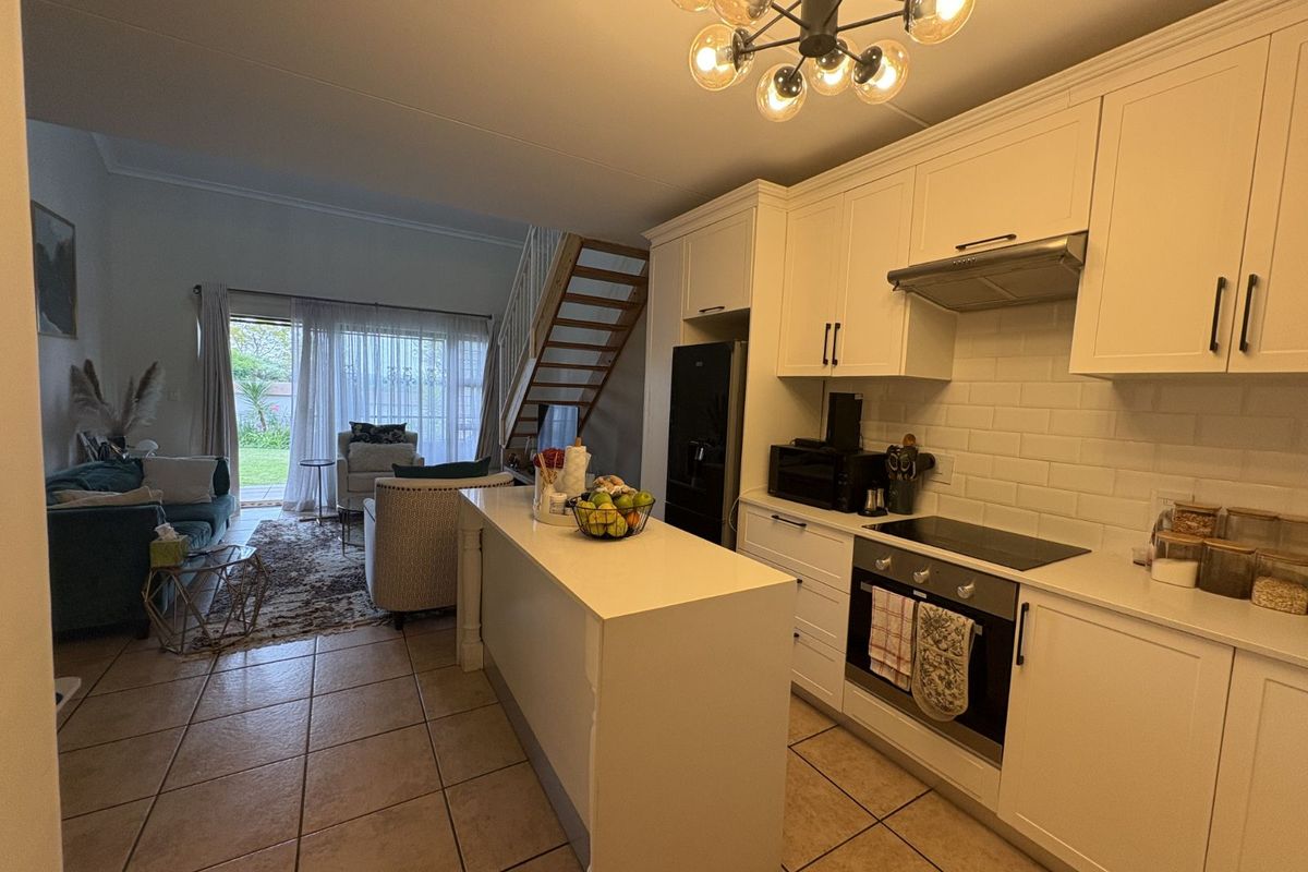 Townhouse To Rent in Kengies - Photo 3