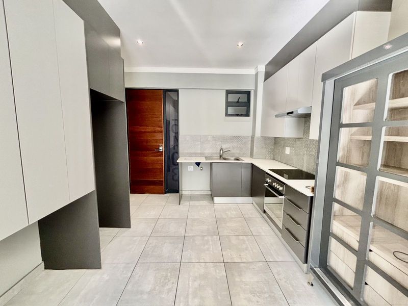 House For Sale in Brooklyn - Photo 7