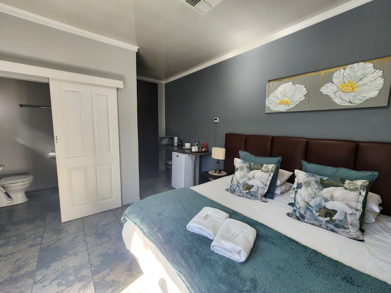 Guest House For Sale in Labram - Photo 9
