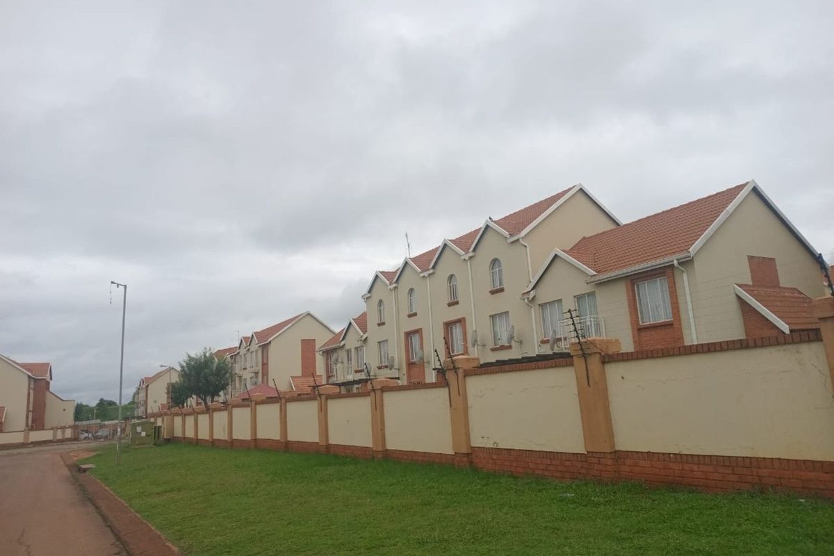 Apartment For Sale in The Orchards - Photo 2