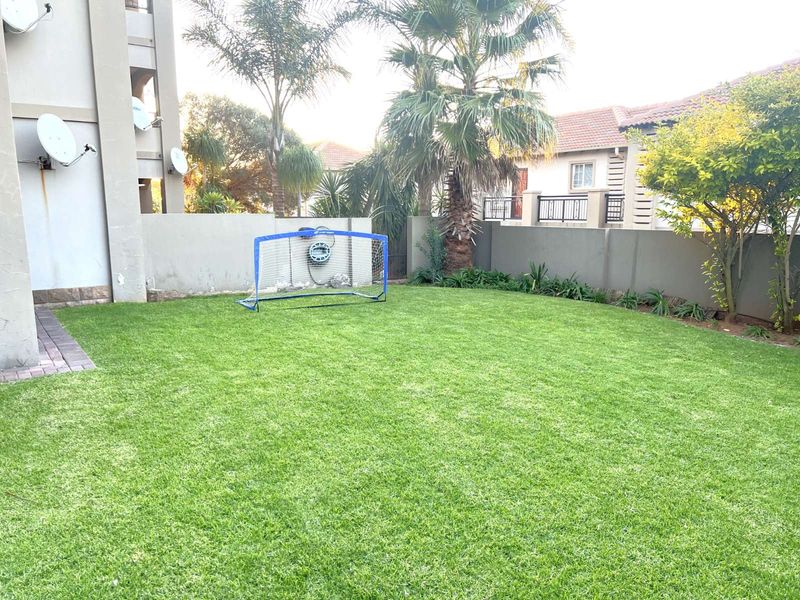 Apartment For Sale in Bergbron - Photo 2