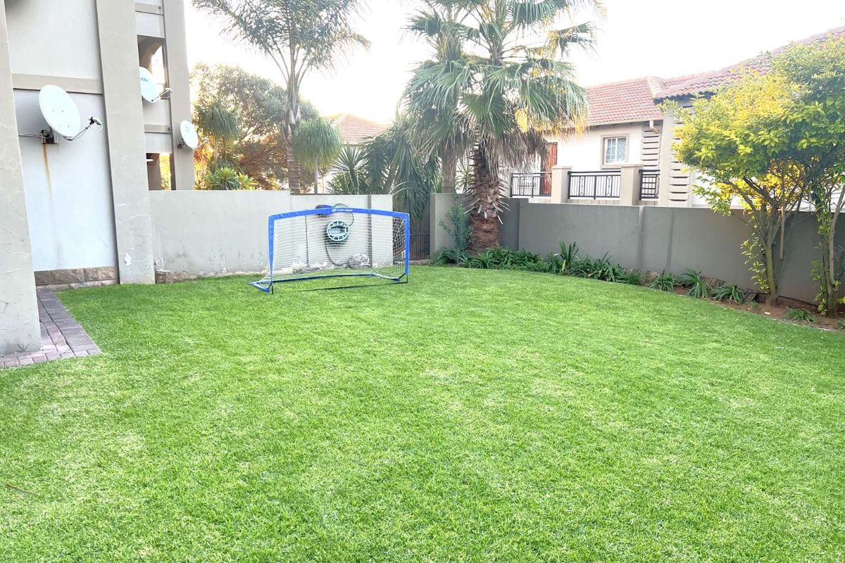 Apartment For Sale in Bergbron - Photo 2