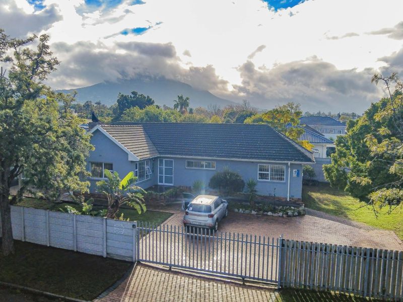 House For Sale in Audas Estate - Photo 1