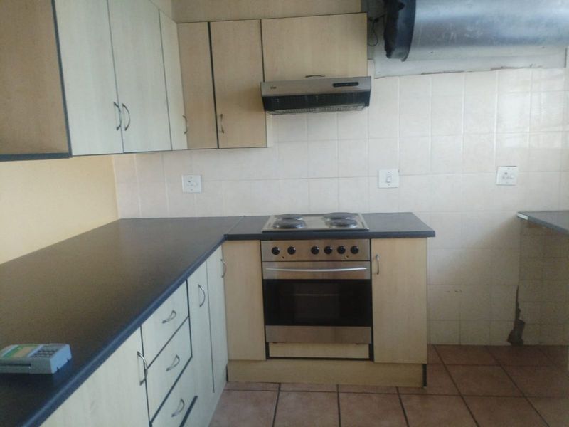House For Sale in Silverton - Photo 2