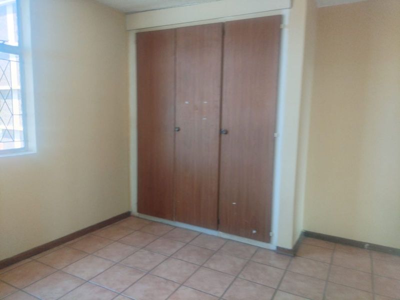 House For Sale in Silverton - Photo 9