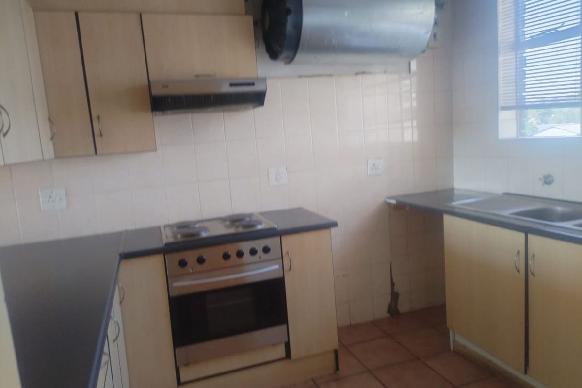House For Sale in Silverton - Photo 3