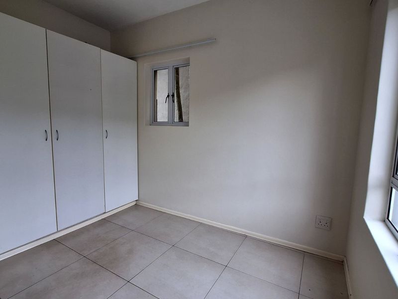 Apartment For Sale in Sheffield Beach - Photo 9