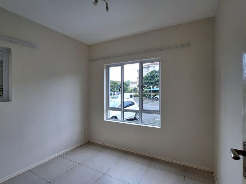 Apartment For Sale in Sheffield Beach - Photo 8