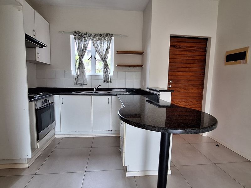 Apartment For Sale in Sheffield Beach - Photo 5