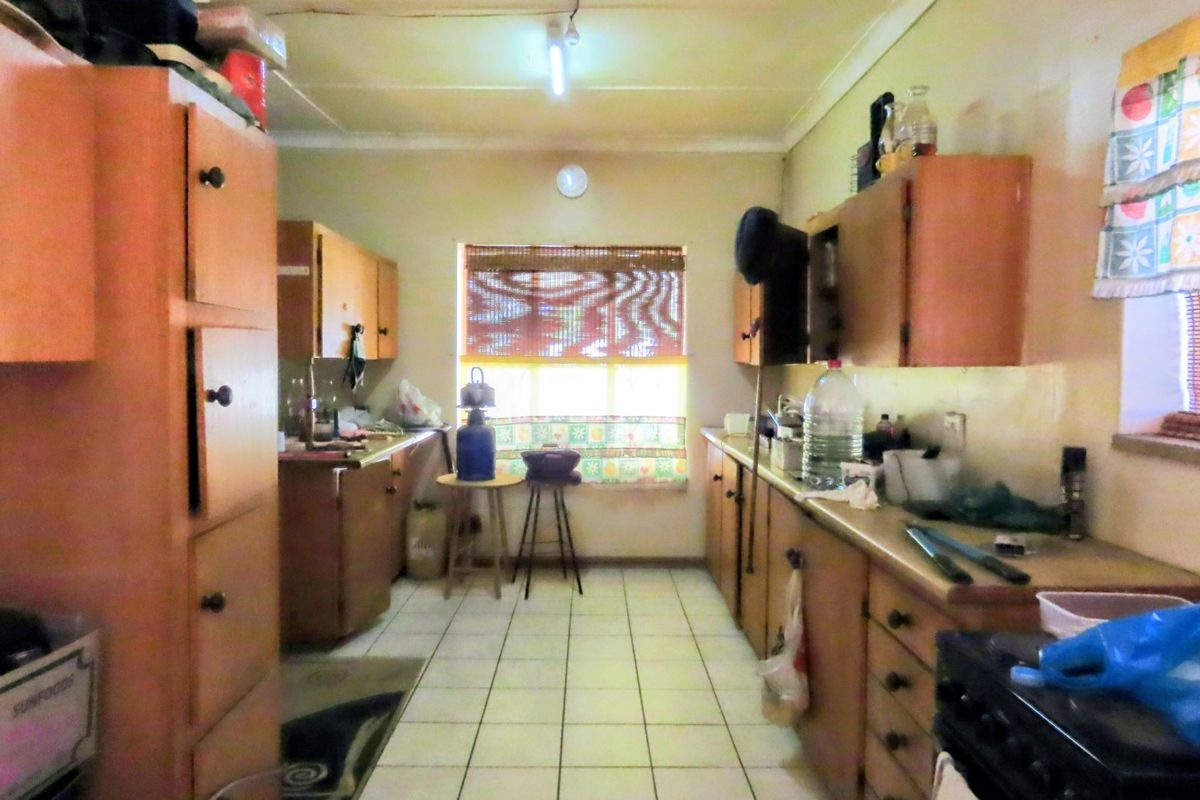 House For Sale in Stilfontein Ext 4 - Photo 4