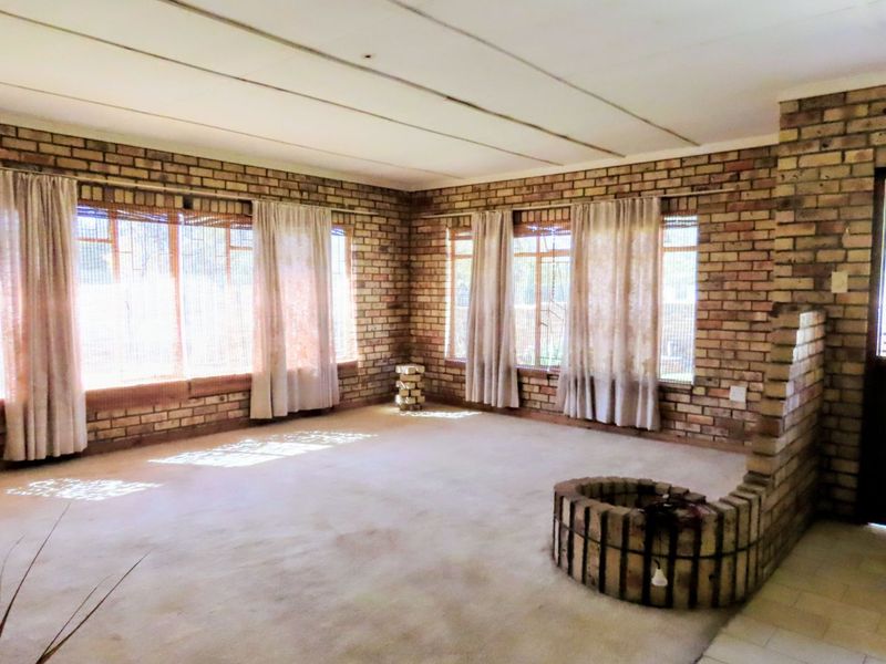 House For Sale in Stilfontein Ext 4 - Photo 3