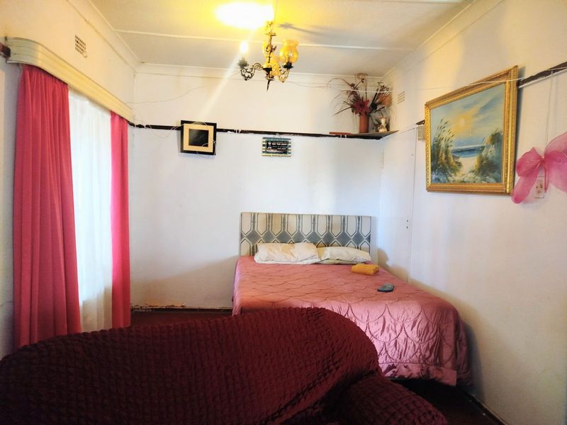 House For Sale in Stilfontein Ext 4 - Photo 7