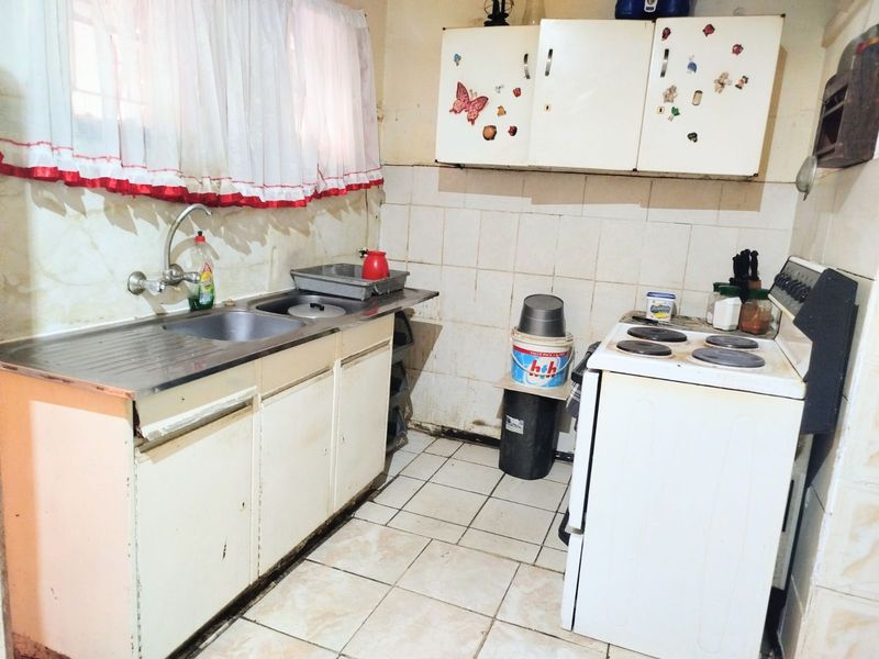 House For Sale in Stilfontein Ext 4 - Photo 3