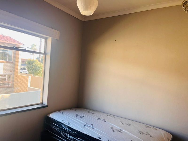 Apartment For Sale in Evander - Photo 4