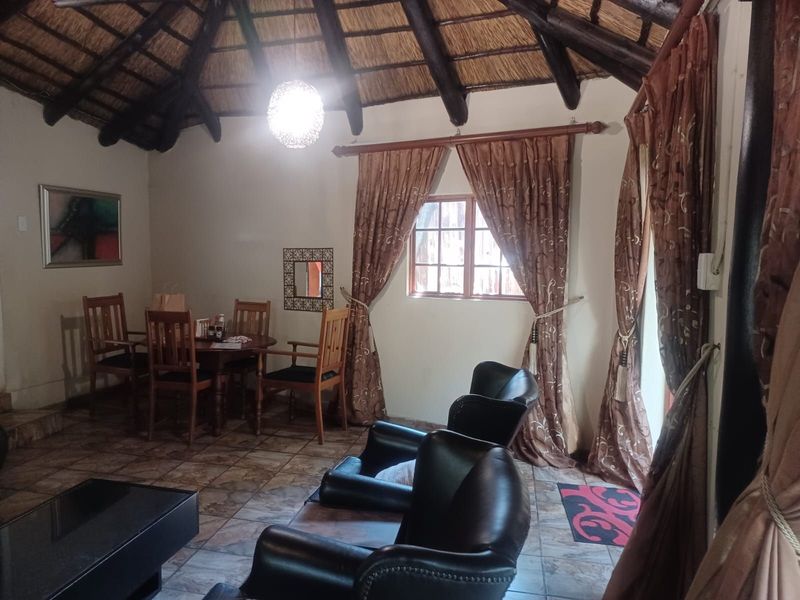 House For Sale in Olivedale - Photo 10