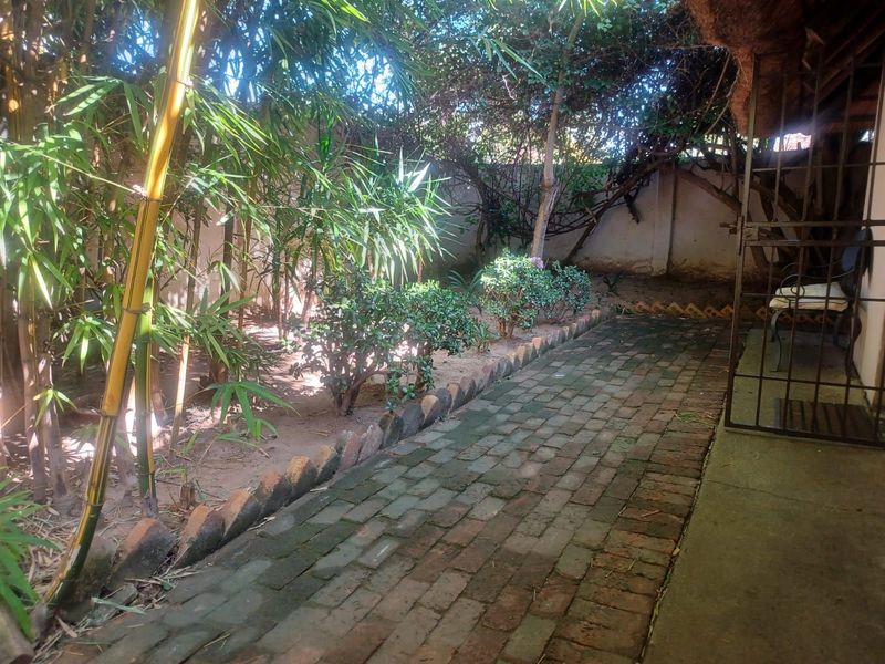 House For Sale in Olivedale - Photo 4