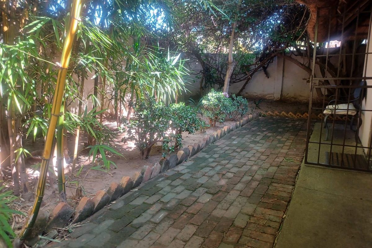 House For Sale in Olivedale - Photo 4