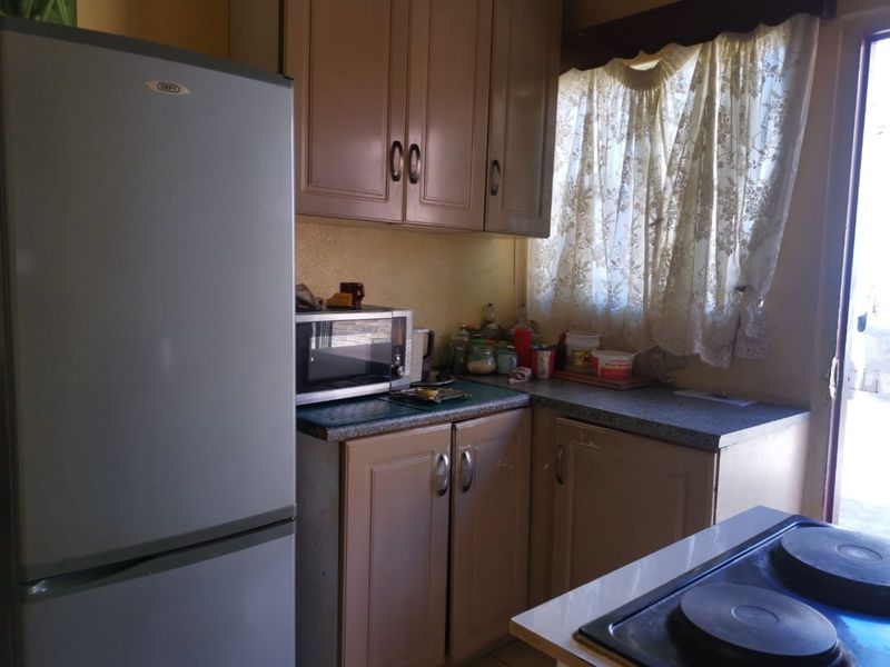 House For Sale in Soshanguve Ext - Photo 7