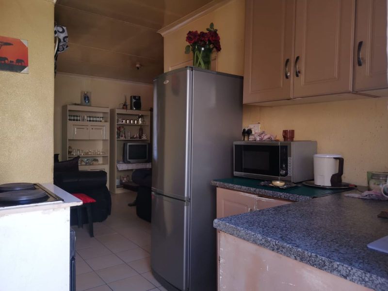 House For Sale in Soshanguve Ext - Photo 6