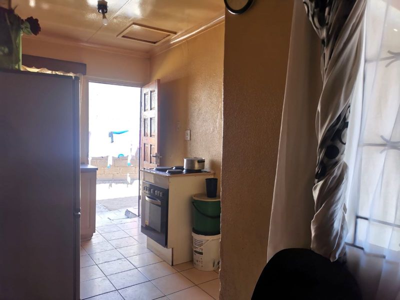 House For Sale in Soshanguve Ext - Photo 9