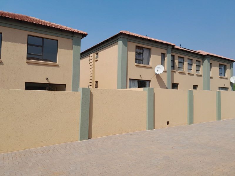 Townhouse For Sale in Amandasig - Photo 10