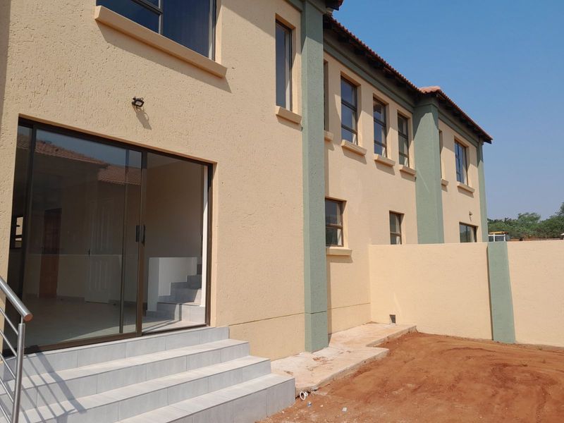 Townhouse For Sale in Amandasig - Photo 8