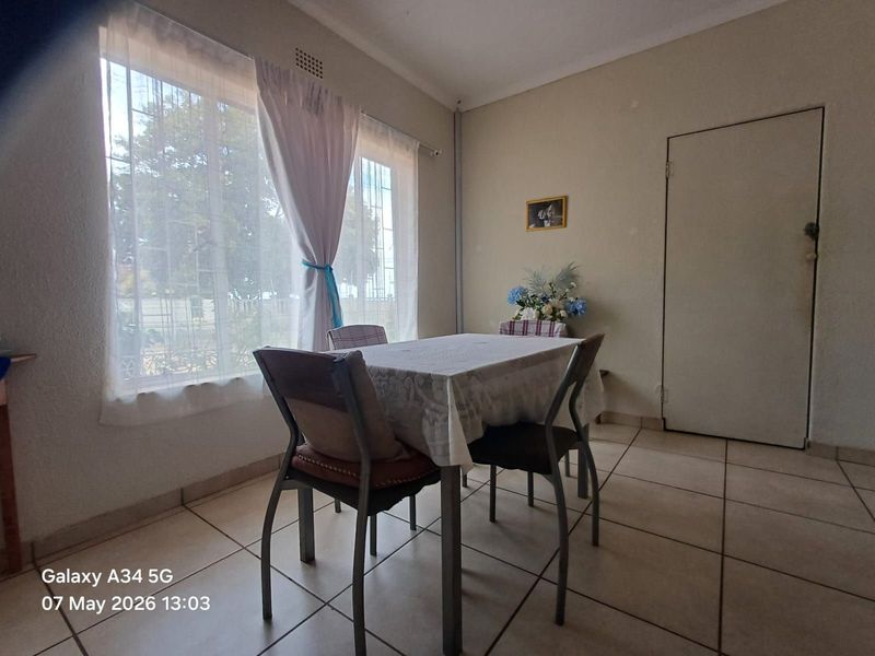 House For Sale in Stilfontein Ext 4 - Photo 2