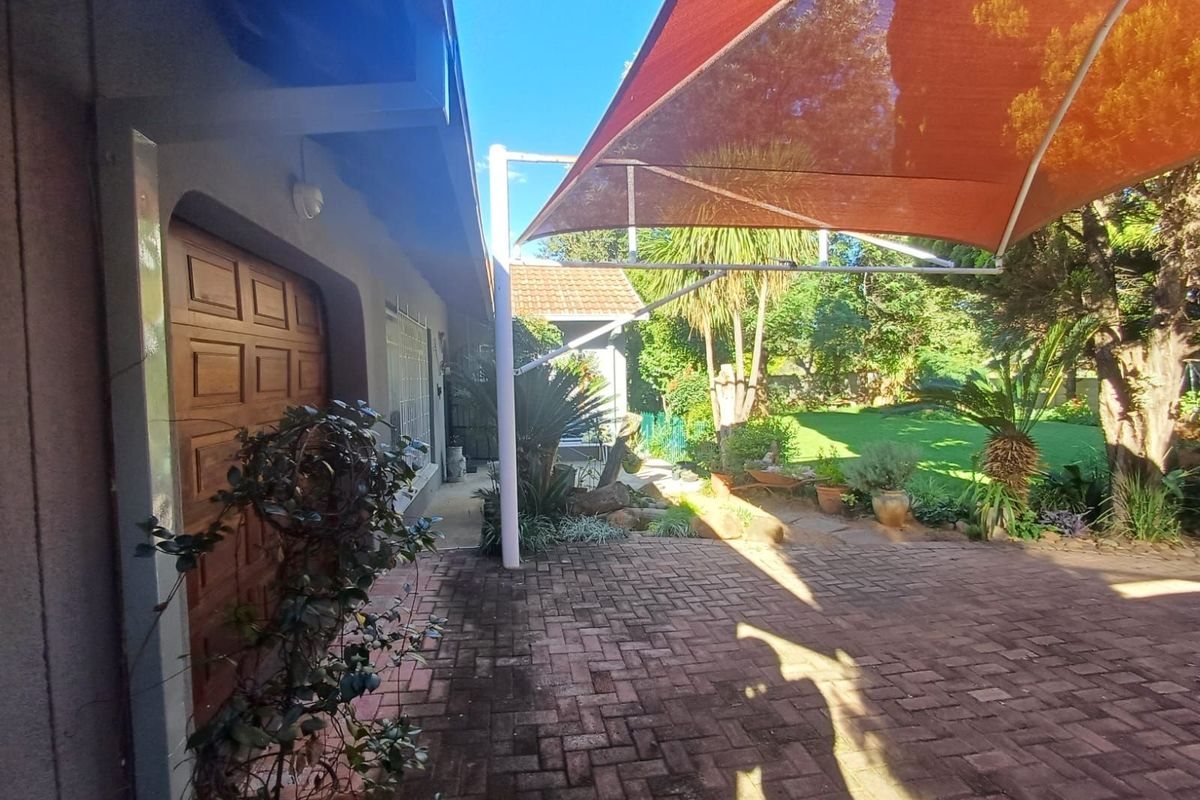 House For Sale in La Hoff - Photo 5