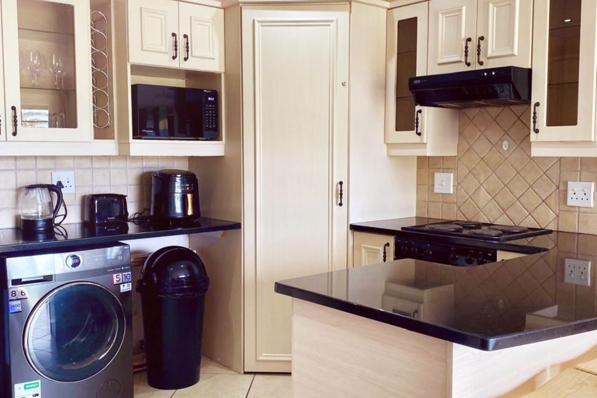 Apartment For Sale in Ferreira Town - Photo 4