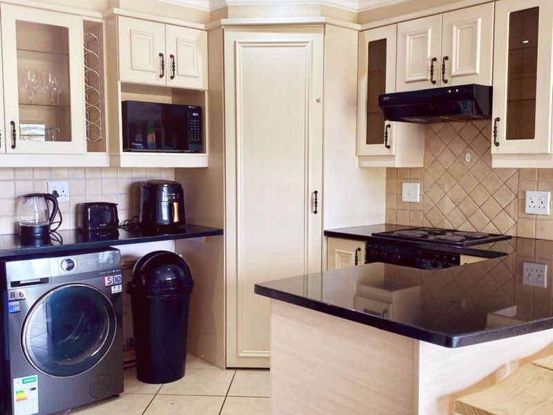 Apartment For Sale in Ferreira Town - Photo 4
