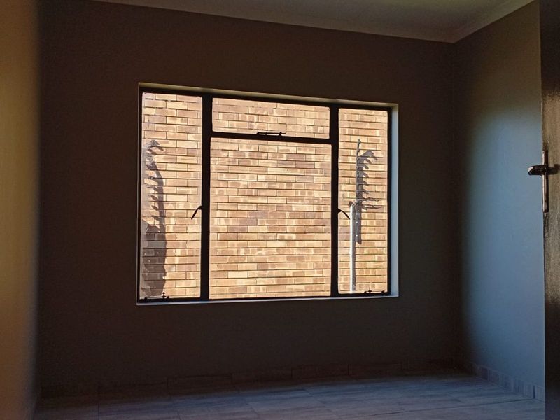 House For Sale in Ivy Park - Photo 10