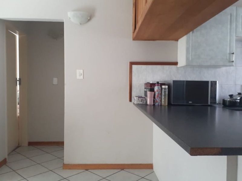 Apartment For Sale in Die Hoewes - Photo 10