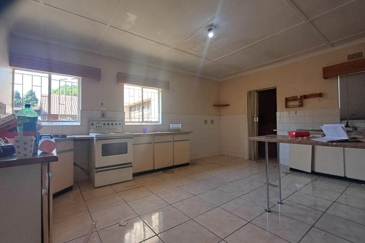 House For Sale in Lourenspark - Photo 5