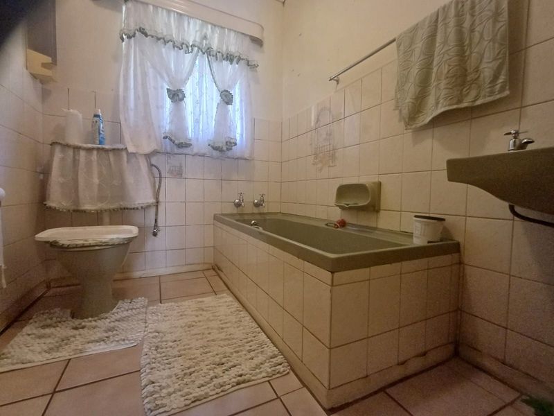House For Sale in Lourenspark - Photo 10