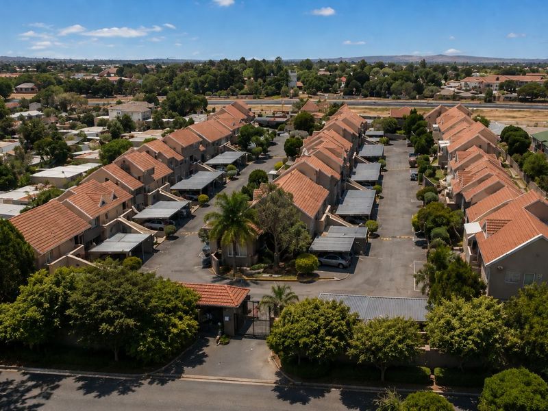 Apartment For Sale in Radiokop - Photo 10
