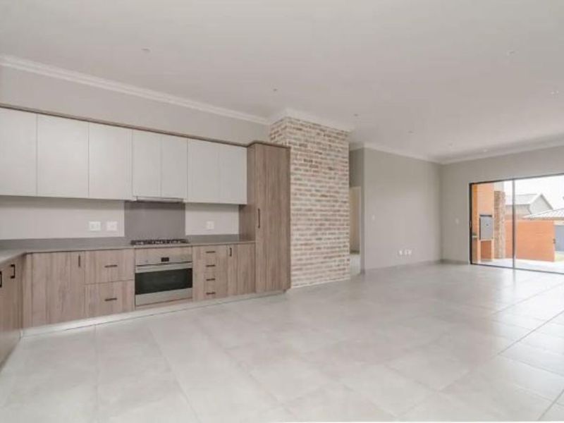 House For Sale in Six Fountains Residential Estate - Photo 5