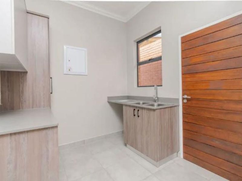 House For Sale in Six Fountains Residential Estate - Photo 6