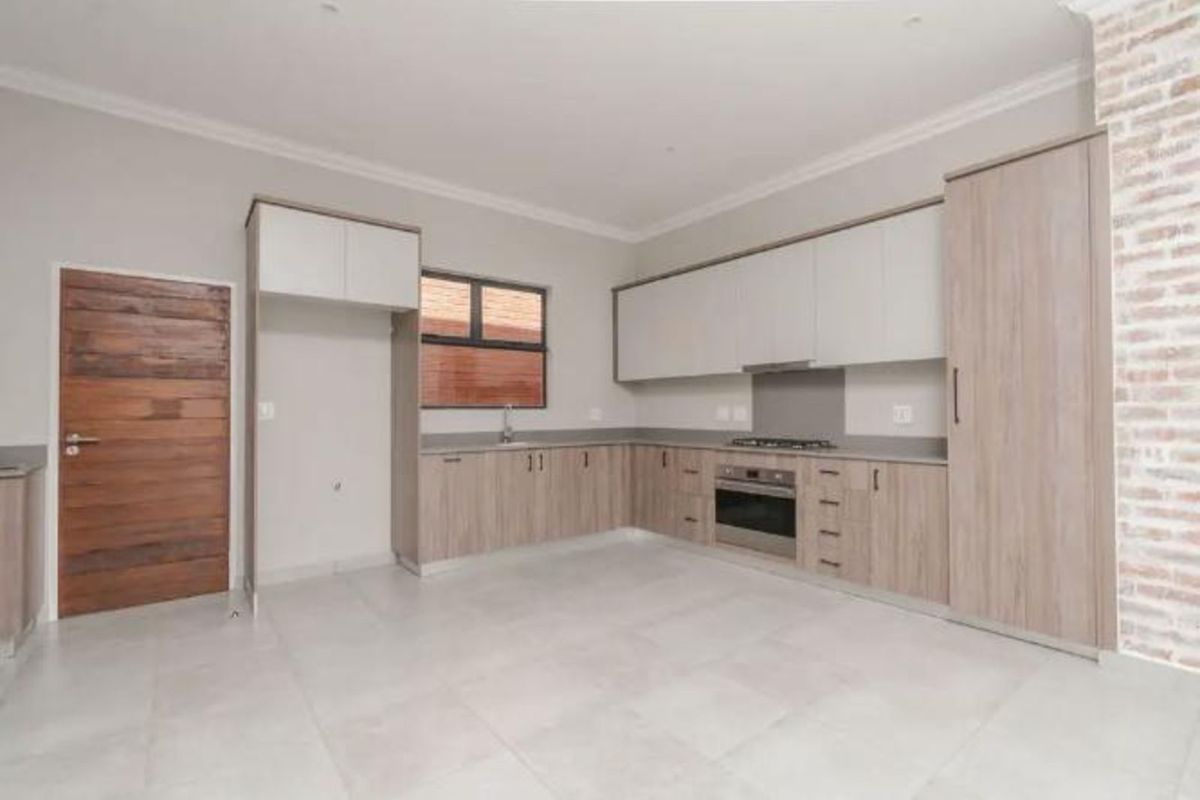 House For Sale in Six Fountains Residential Estate - Photo 4