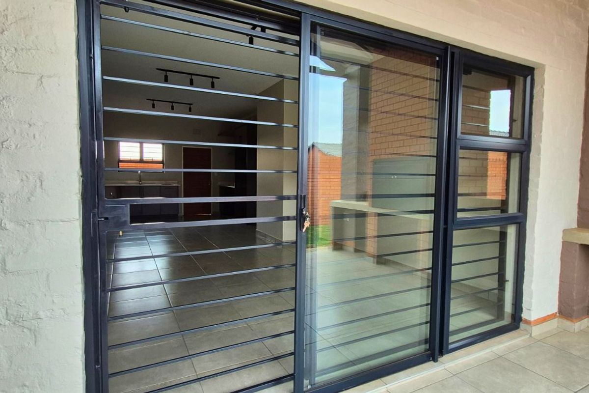 Townhouse For Sale in Rietvalleirand - Photo 4