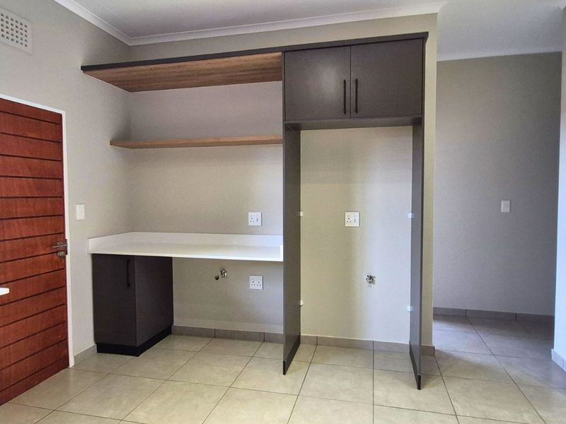 Townhouse For Sale in Rietvalleirand - Photo 10