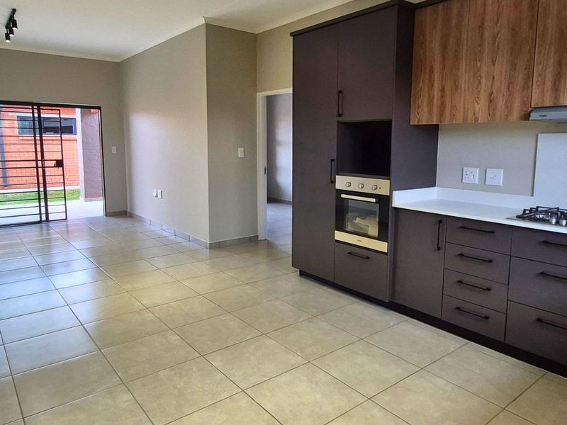Townhouse For Sale in Rietvalleirand - Photo 7